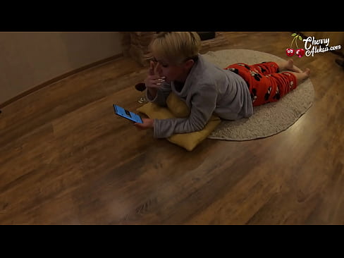 ❤️ Galna blondinen suger en enorm kuk och studsar på den - Analsex ❤ Pornvideo at sv.truedating.top ❌️❤